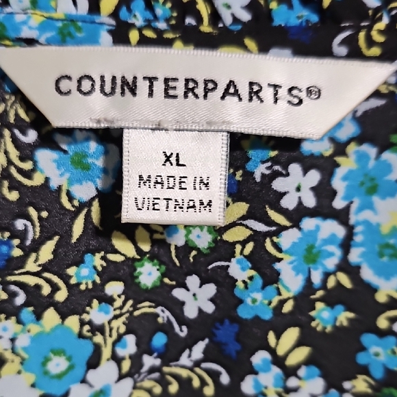 Counterparts Black and Blue Floral Short Sleeve Blouse - Picture 2 of 3